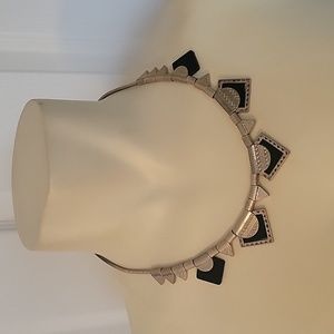 Black and gold fashion necklace